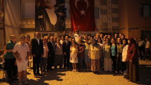 CHP’den partiye katılanlara rozet 