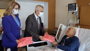 İlk kez açık kalp ameliyatı yapıldı