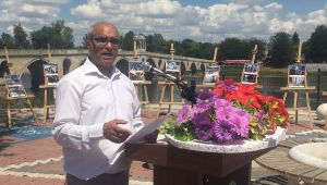 Romanların anısına Meriç’e çiçek bıraktılar