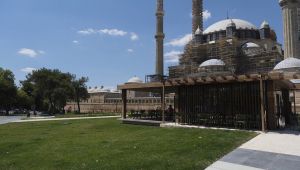 Selimiye meydanında ikinci kafe de hizmette  