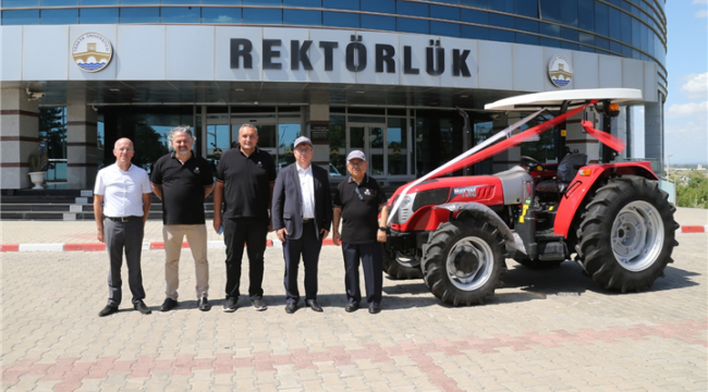 Trakya üniversitesine traktör bağışı