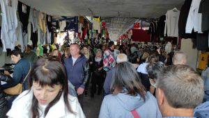 Bu pazar başka pazar