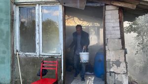 Çıkan yangında çiftlik evi zarar gördü
