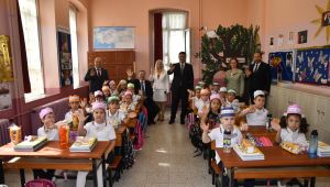 Vali Kırbıyık, miniklerin heyecanına ortak oldu