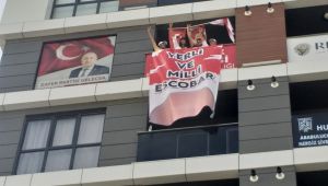 Zafer Partisi’nden “Yerli ve Milli Escobar” temalı afiş