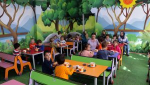 Anaokulu öğrencilerinin ara öğünleri meslek liselilerden