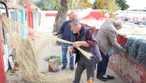 Balıkçılar poyrazın dinmesini bekliyor