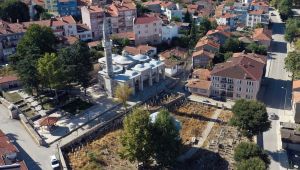 Beylerbeyi Camisi zamana meydan okuyor