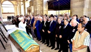 Güler son yolculuğuna uğurlandı