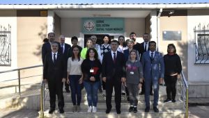 Vali Kırbıyık okul gezilerine devam etti