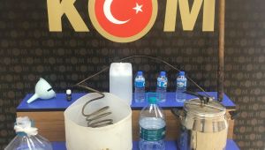İş yerinde sahte içki ele geçirildi