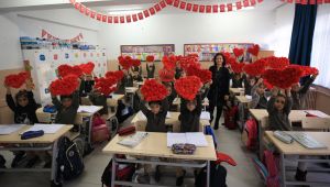 Okullarda öğretmenler günü heyecanı