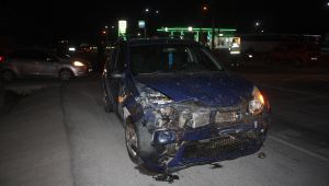 Otomobilin çarptığı koyunlar telef oldu