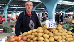 Patates ve soğan pazarda 15 lirayı gördü