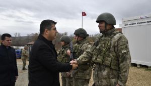 Vali Kırbıyık, hudut karakollarını inceledi