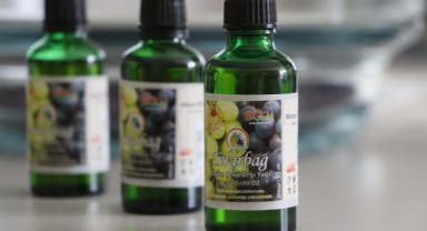 Enstitüde üretilen üzüm çekirdeği yağı satışa sunulacak