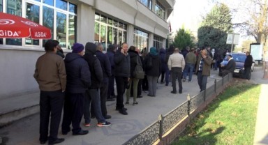 EYT'lilerden SGK önünde mutlu son 