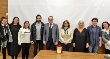 “Şiir Çevirisi Yaparken” konferansı düzenlendi