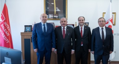 Tabakoğlu, Türkçe Eğitim Bayramı’na katıldı