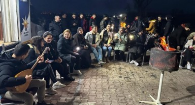 AK Parti ilk kez oy kullanacaklarla buluştu