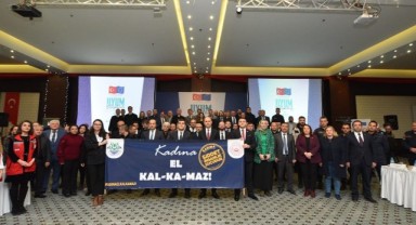 Çalıştayda  “Kadına El Kalkamaz” pankartı açıldı