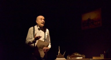 Devlet Tiyatrosu'nda bu ay iki oyun sahnelenecek