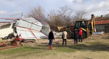 Edirne'de şiddetli rüzgar etkili oldu