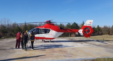 Hasta bebek ambulans helikopterle İstanbul'a sevk edildi
