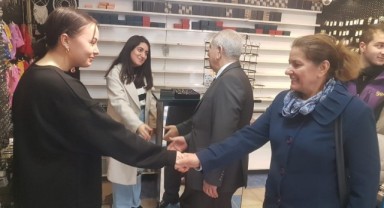 MHP’den esnaf ziyareti