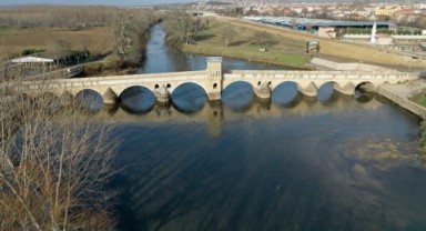 Yeraltı su seviyesindeki azalma suyun nehirlere taşınmasını engelliyor