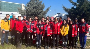 106 gönüllü sağlıkçı deprem bölgesine gönderildi