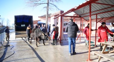 Deprem bölgesine 2 ton sucuk gönderilecek