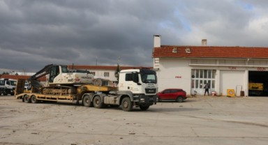 Deprem bölgesine 24 ekip ve 40 araçlık arama kurtarma ekibi
