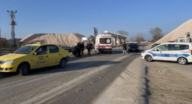 Devrilen motosikletteki yolcu yaralandı