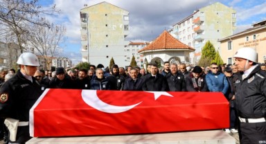 Eski emniyet müdürü toprağa verildi