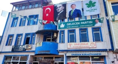 Gelecek Partisi Edirne'de tabelasını astı