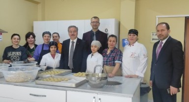 Öğrencilere ücretsiz yemek