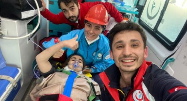 Sağlıkçılar deprem bölgesinde yaşadıklarını unutamıyor