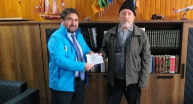 Umre parasını depremzedelere bağışladı
