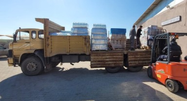 Yardım malzemeleri deprem bölgesine gönderildi
