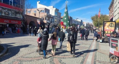 Yaz havası cadde ve sokaklara döktü