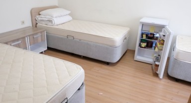 Yurtları boşaltan öğrencilerden duygulandıran notlar