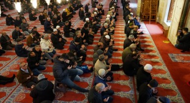 Depremde hayatını kaybedenler için mevlit okutuldu