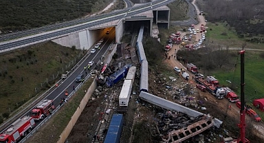 Komşuda feci kaza; 32 ölü, 85 yaralı