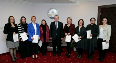 Profesör ve Doçentlere Tabakoğlu’ndan belge