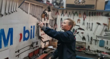 Sanayi sitesinde kadın usta sayısı artıyor
