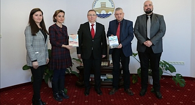 Sosyal Bilimler Enstitüsü'nden kitap takdimi