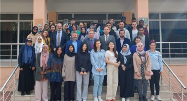 Tabakoğlu uluslararası öğrencilerle buluştu