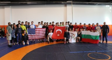 Genç güreşçiler, “Dostluk kampı”nda buluştu