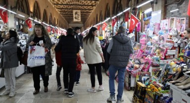 Tarihi çarşılarda bayram hareketliliği